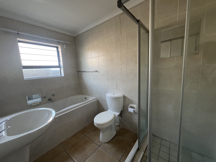 3 Bedroom Property for Sale in Sonstraal Heights Western Cape